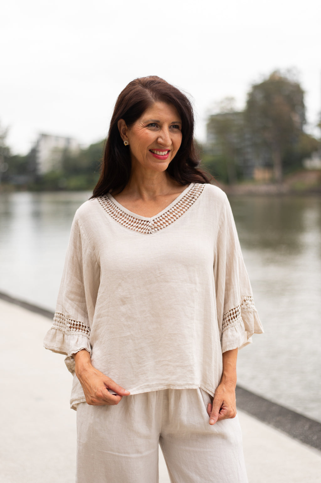 MADE IN ITALY LINEN LACE TRIM TOP