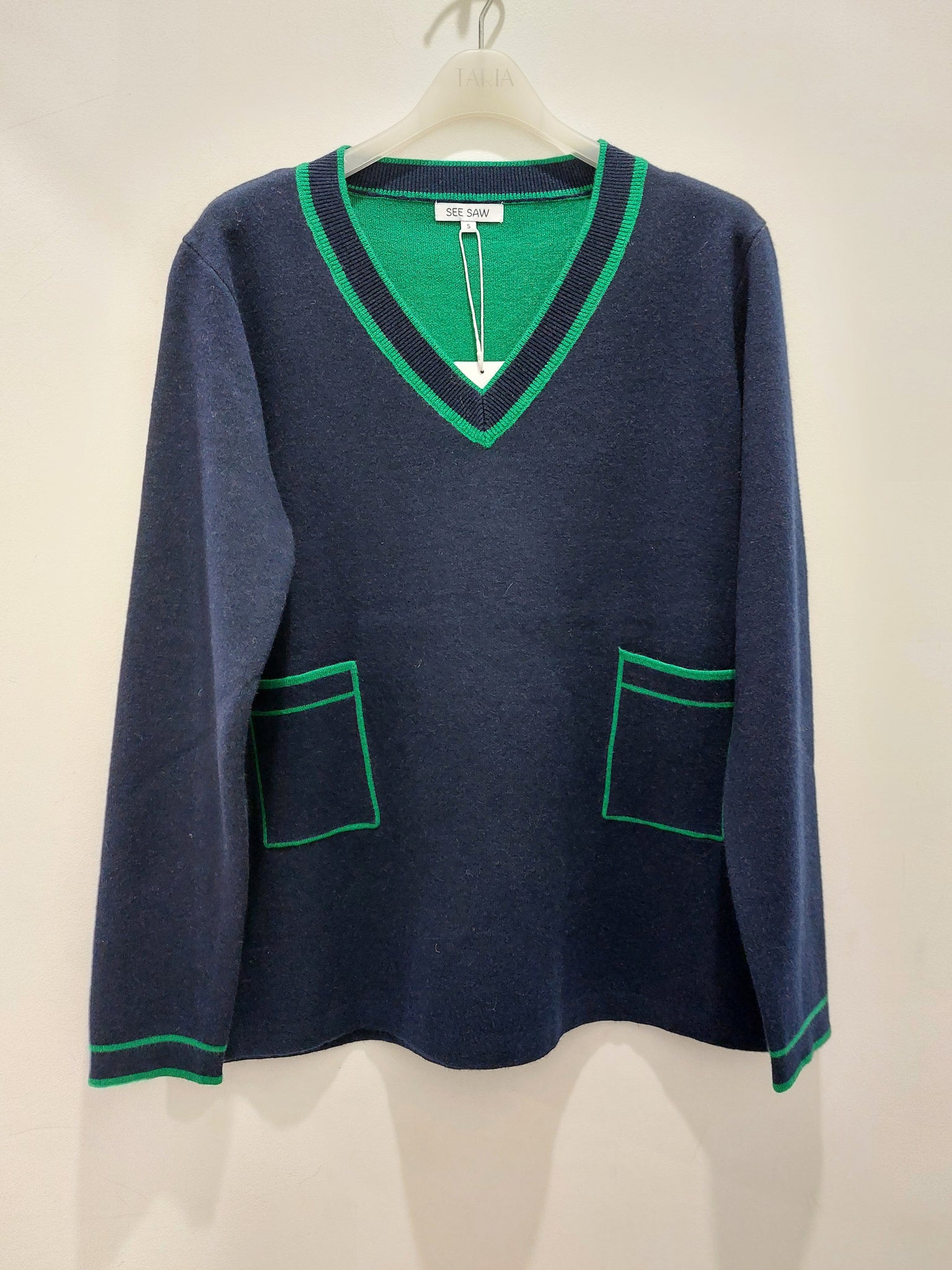 SEE SAW V NECK 2 POCKET SWEATER