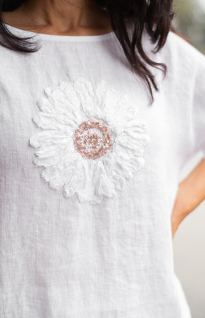 MADE IN ITALY FLORAL EMBROIDERED TOP