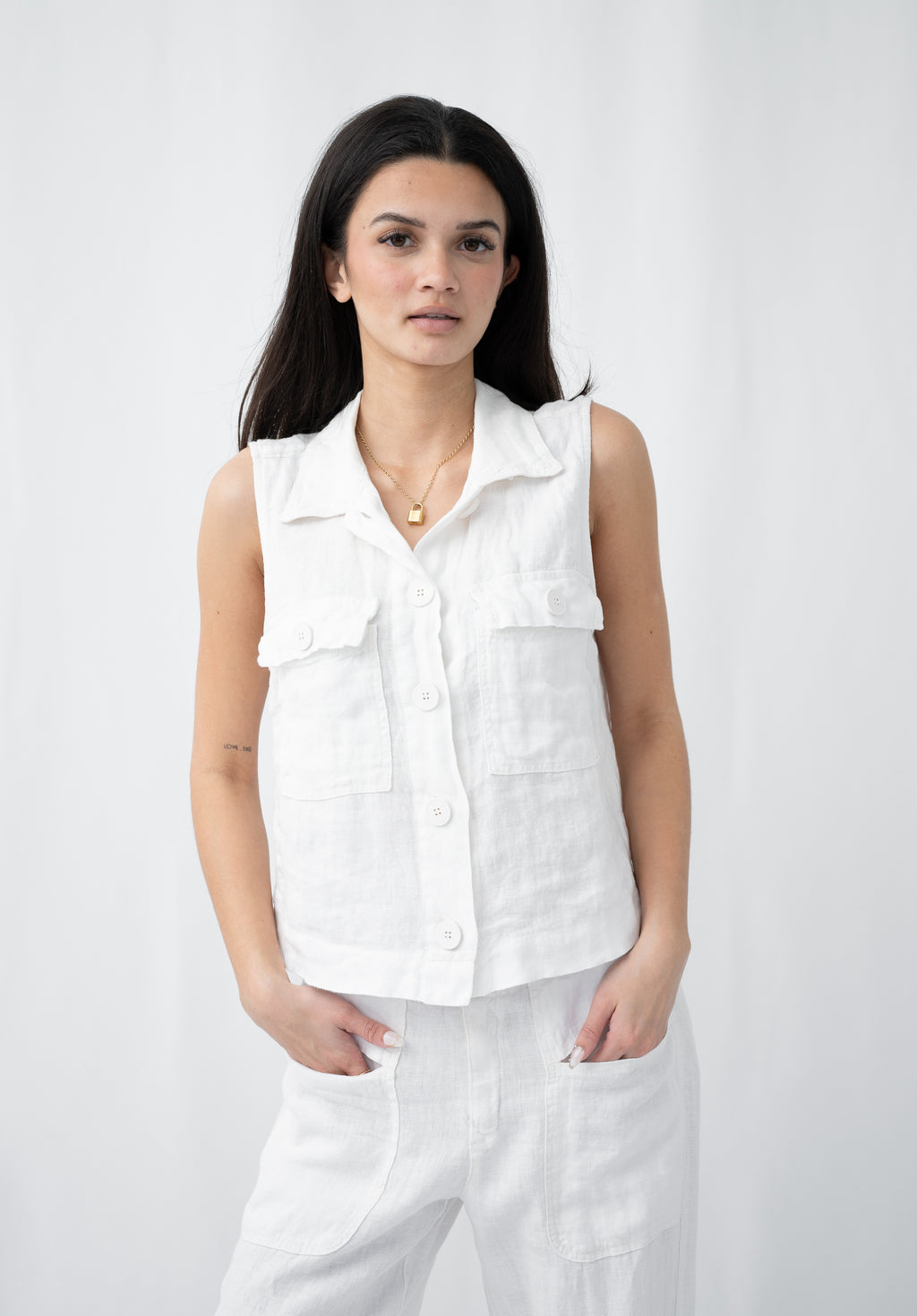 MADE IN ITALY LINEN VEST WITH POCKET