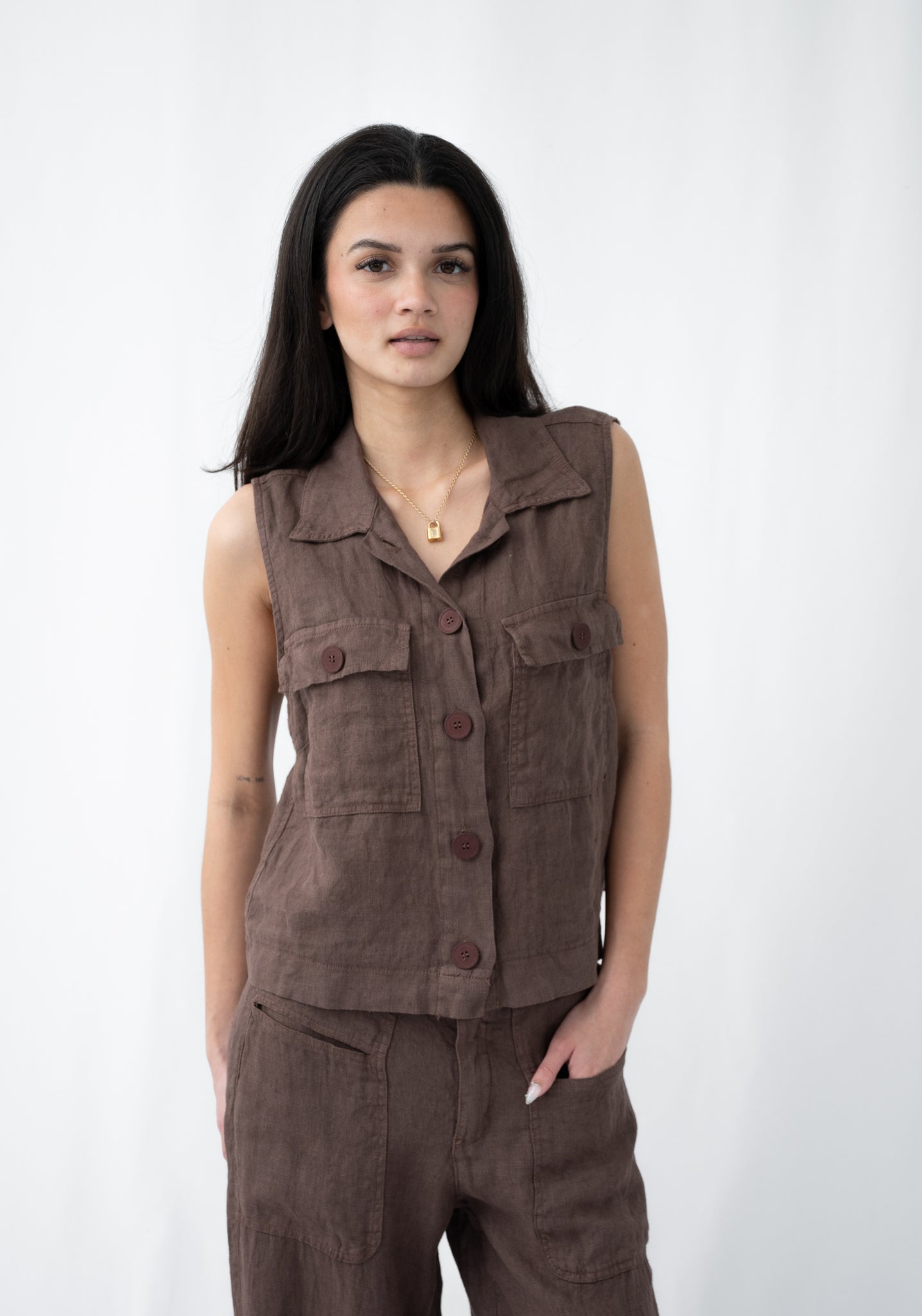 MADE IN ITALY LINEN VEST WITH POCKET