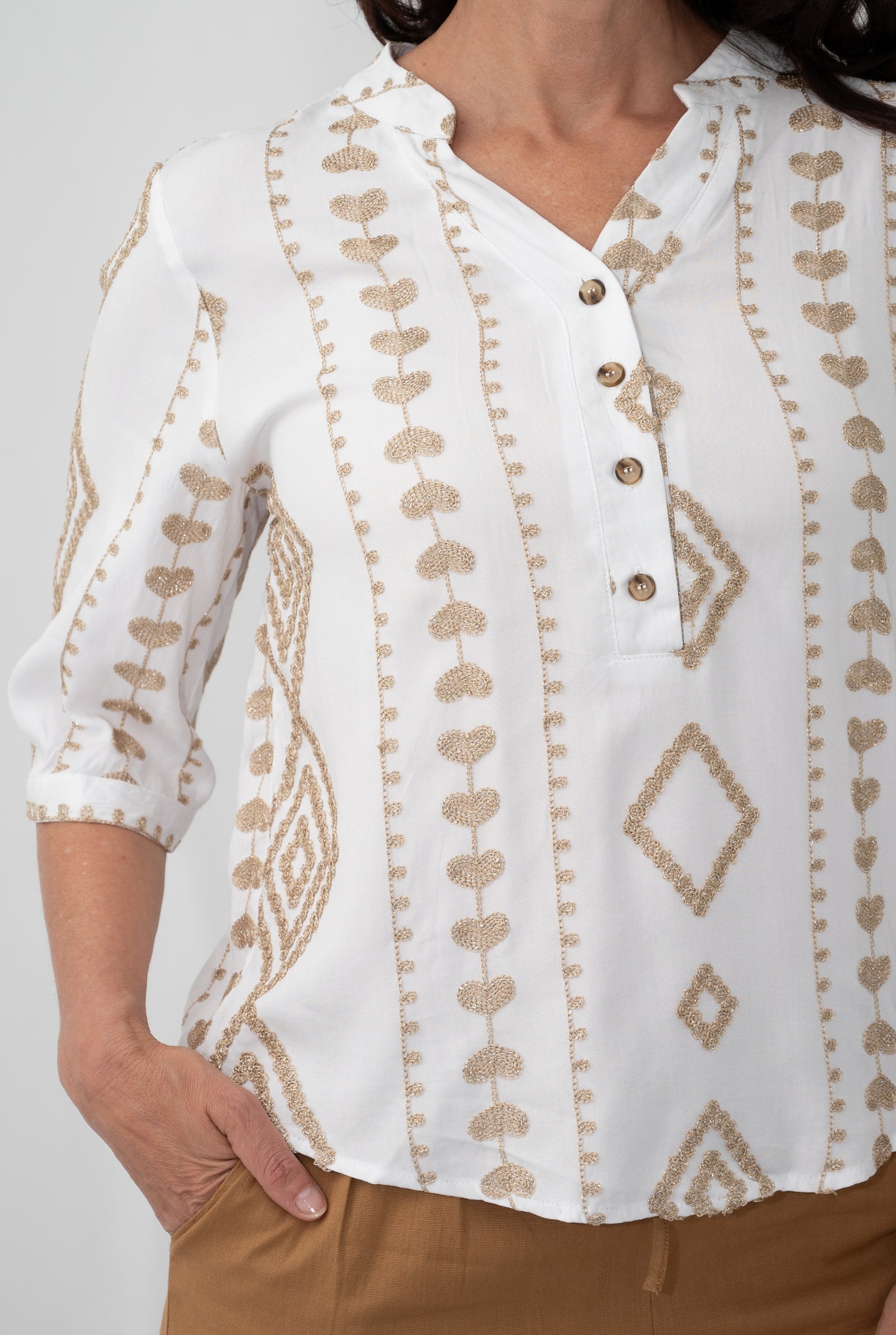 JOLIE SAULE GEOMETRIC EMBROIDERY BLOUSE