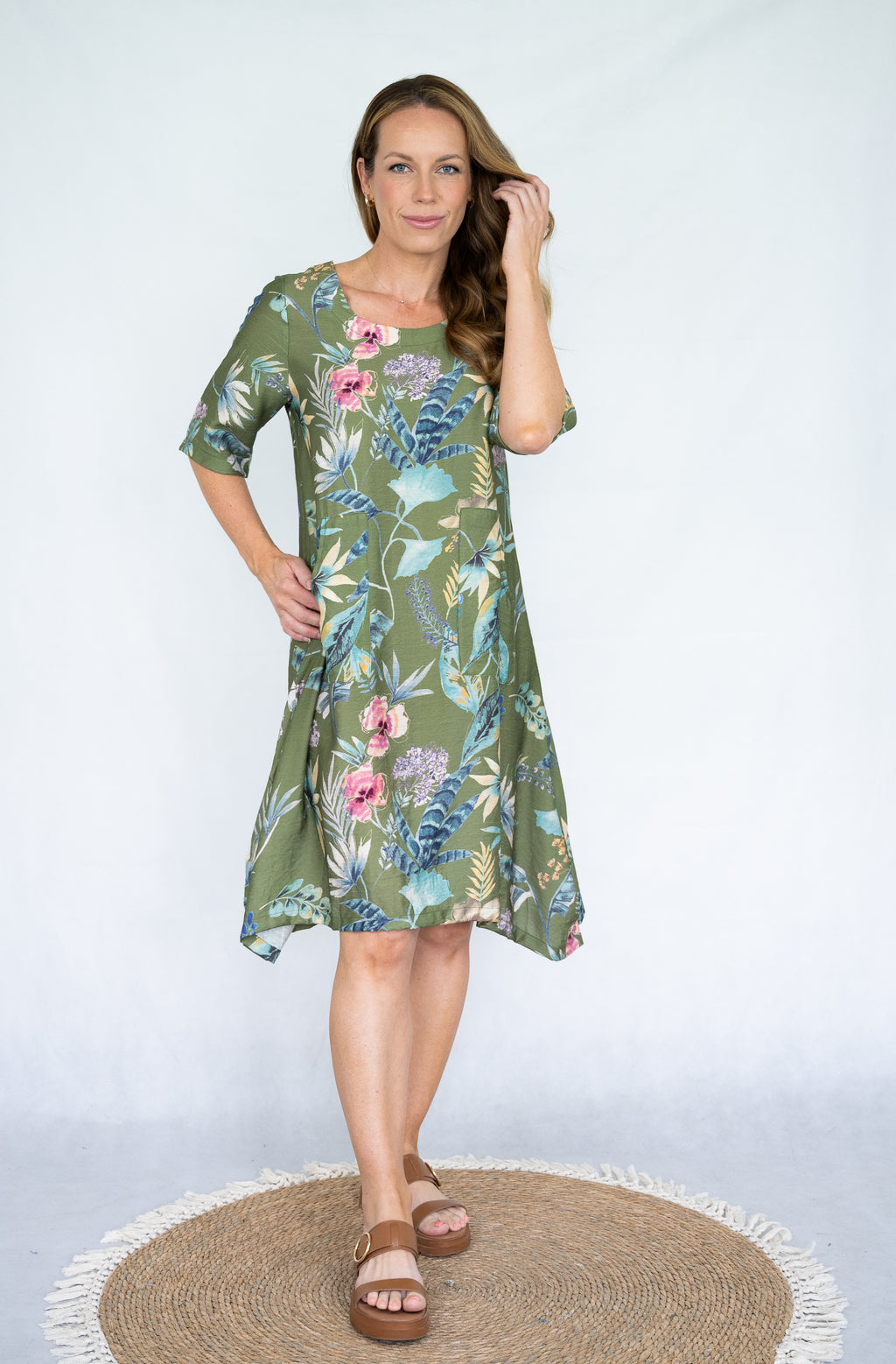 WILLOW TREE TROPICAL PRINT POCKET DETAIL DRESS