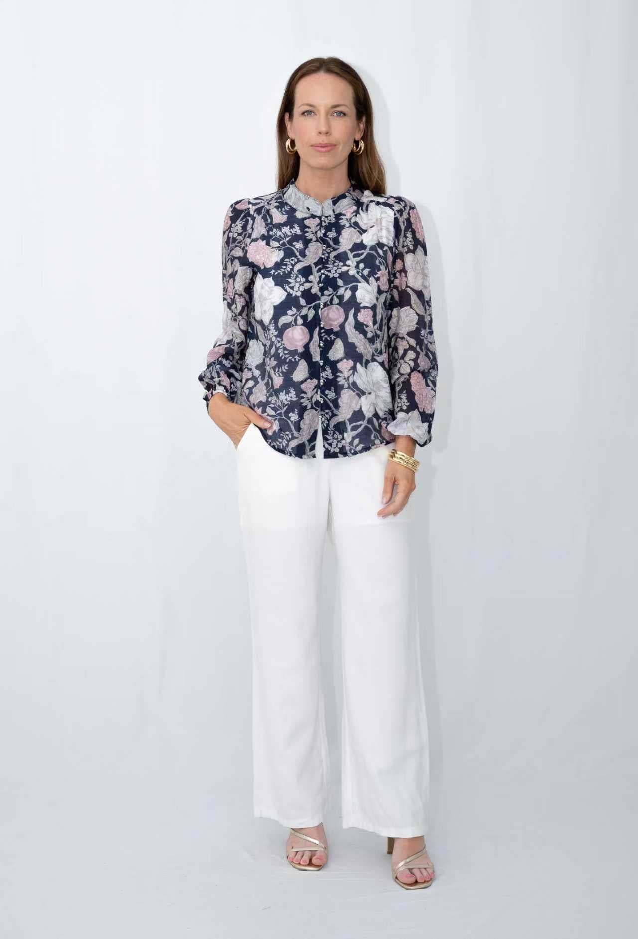 FRIA FLOWER WITH STEM BALL BUTTON BLOUSE