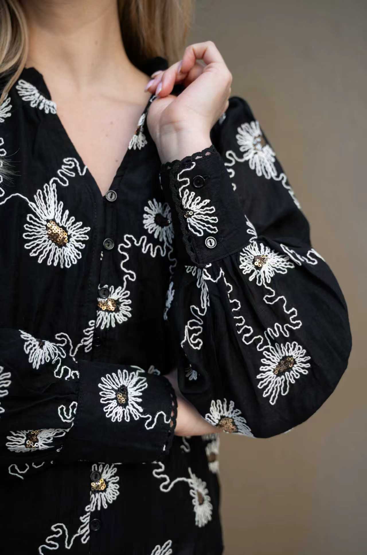 FRIA SEQUIN EMBRODER BLOUSE