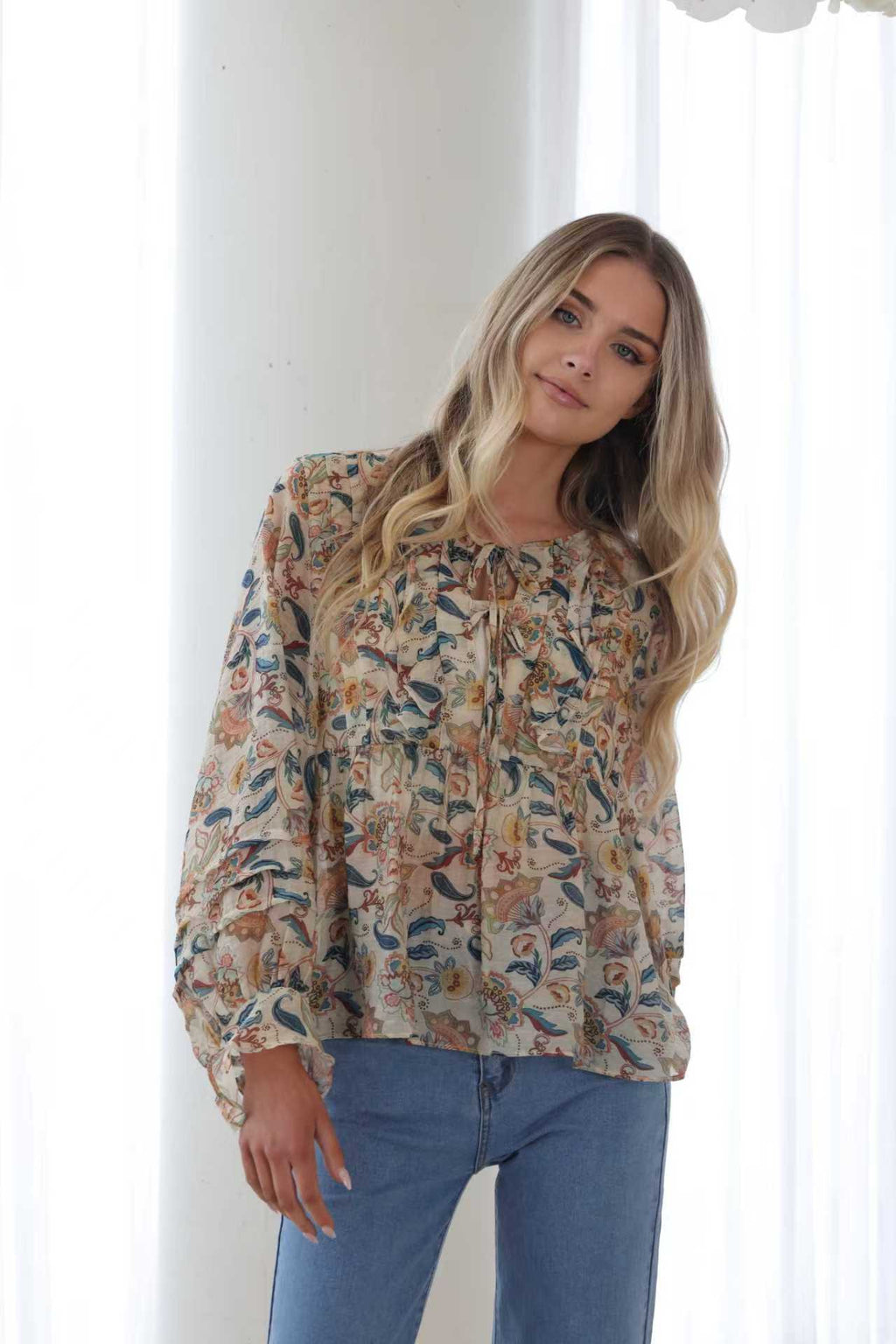 FRIA VINTAGE FLORAL RUFFLE BLOUSE
