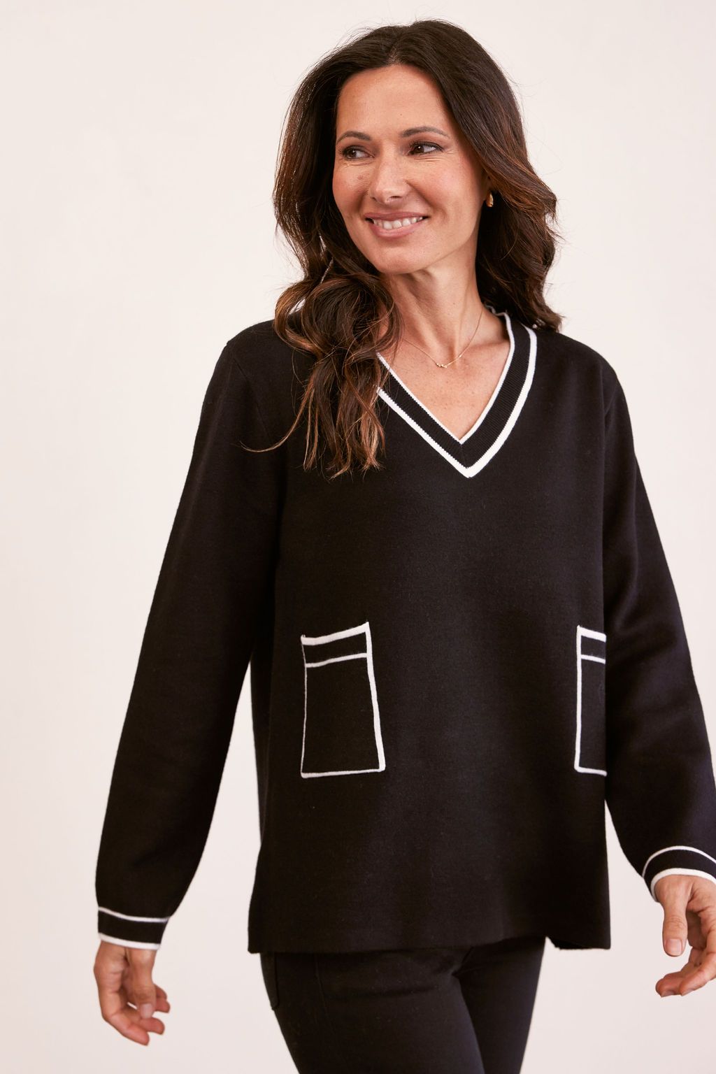 SEE SAW V NECK 2 POCKET SWEATER