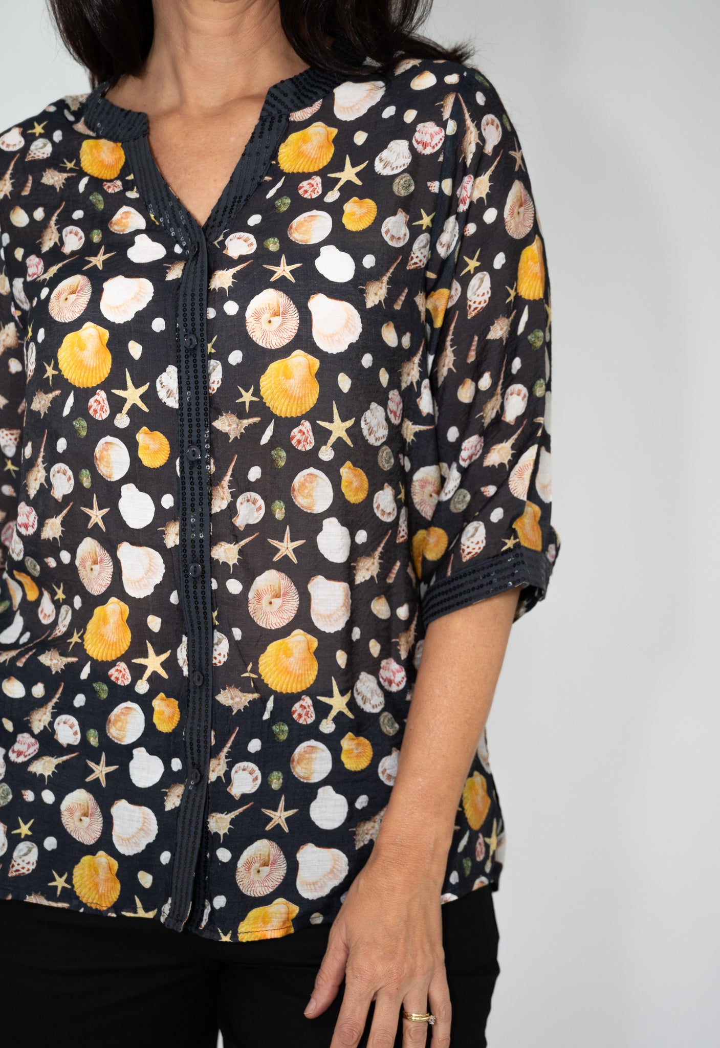 WILLOW TREE SEASHELL PRINT SLOT NECK SEQUIN SHIRT