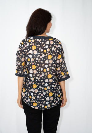 WILLOW TREE SEASHELL PRINT SLOT NECK SEQUIN SHIRT