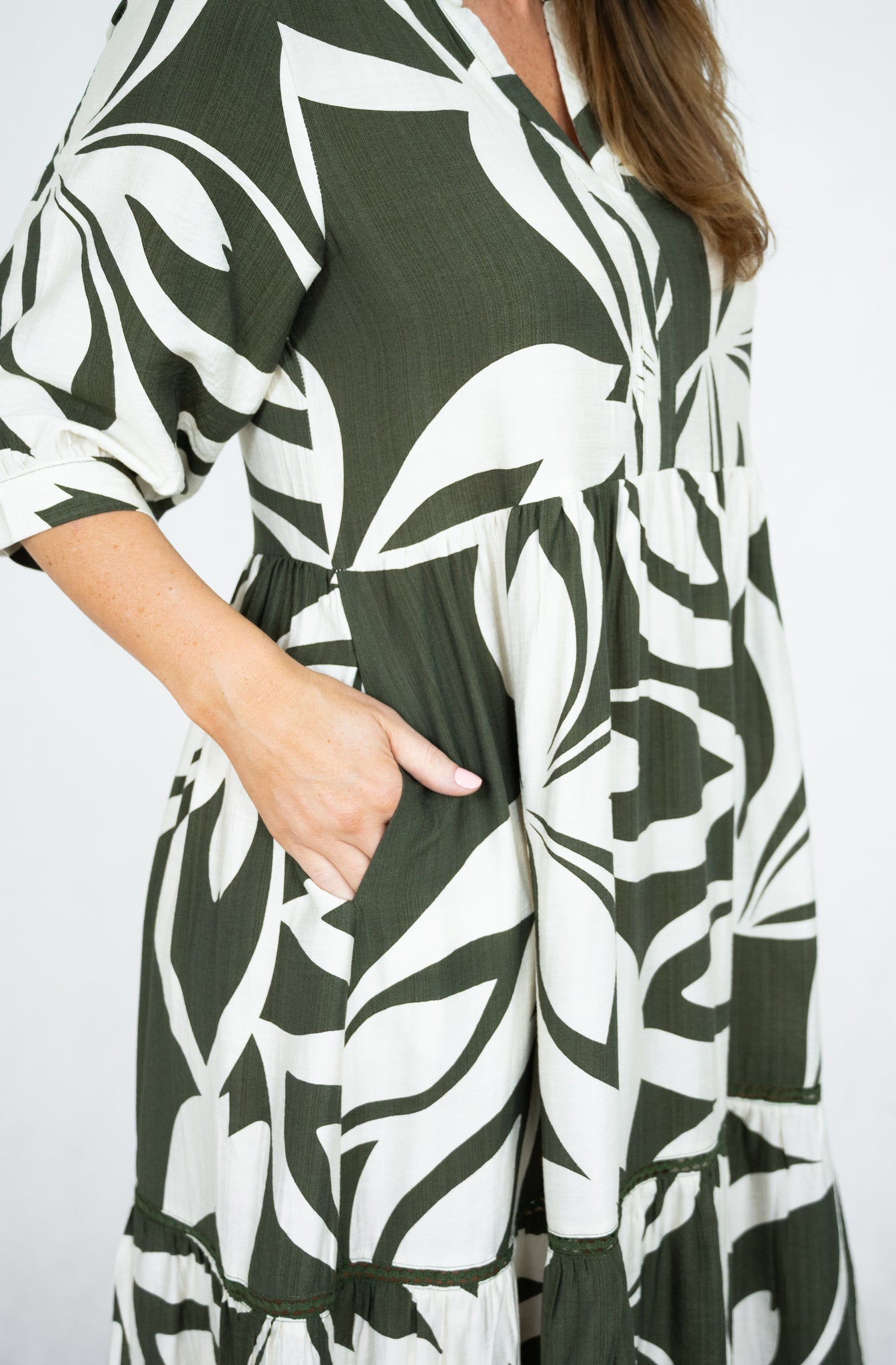 WILLOW TREE ABSTRACT PRINT TRIM TIERED DRESS