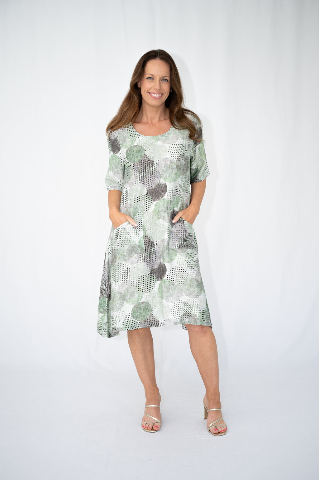WILLOW TREE CIRCULAR GLITTER PRINT POCKET DETAIL DRESS