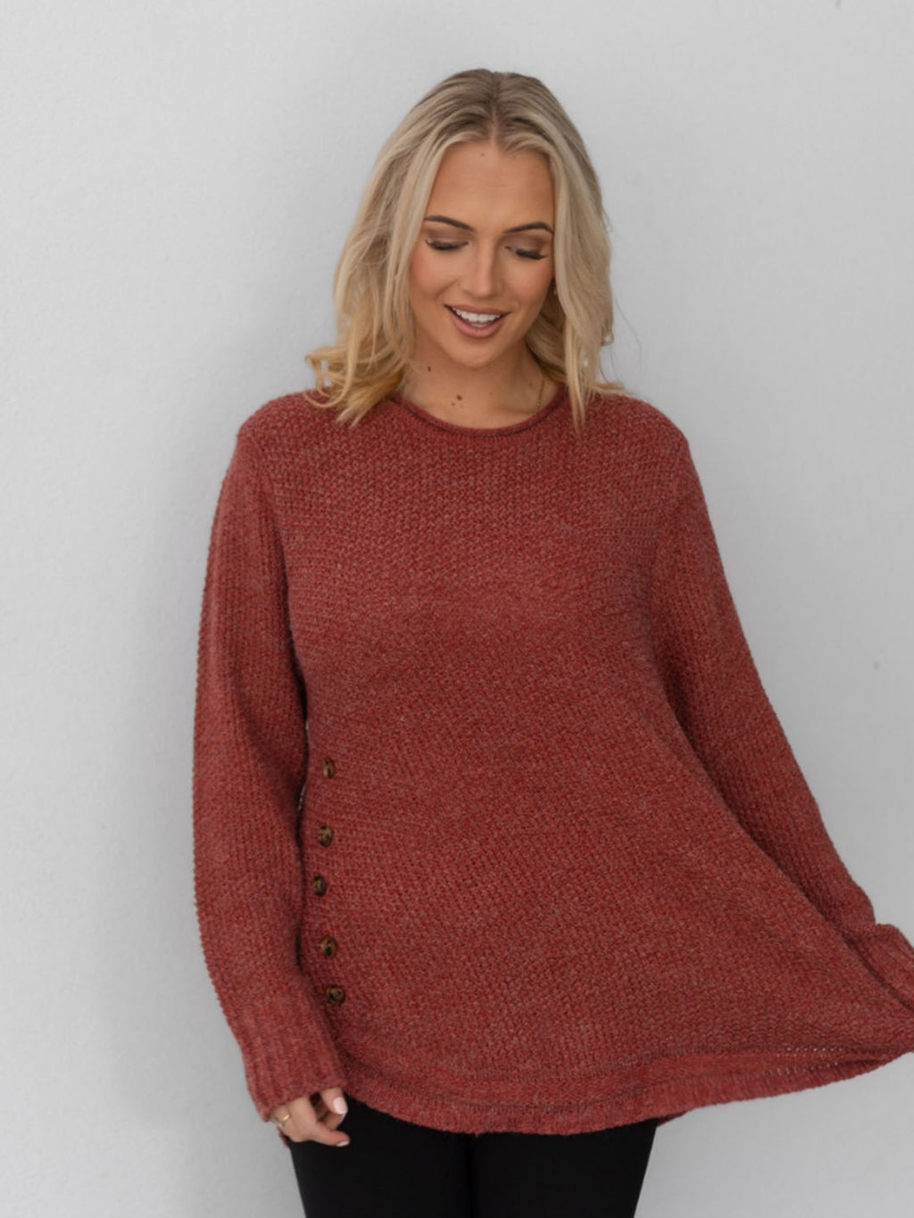WILLOW TREE SPAN BUTTON DETAIL KNIT TOP