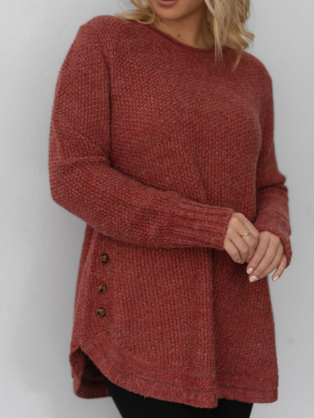 WILLOW TREE SPAN BUTTON DETAIL KNIT TOP
